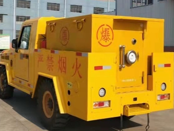 任城凯龙爆破器材运输车：保障爆破任务的安全运行